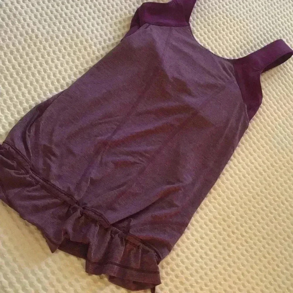 Lululemon - Picture 3 of 5